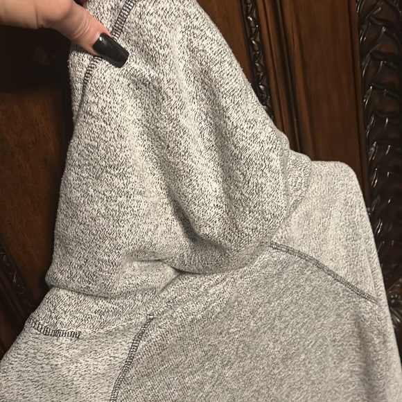 BOSTON SOFT GRAY HOODIE. Size M. Extremely comfortable. Enjoyed just once. 😊 - Picture 11 of 11